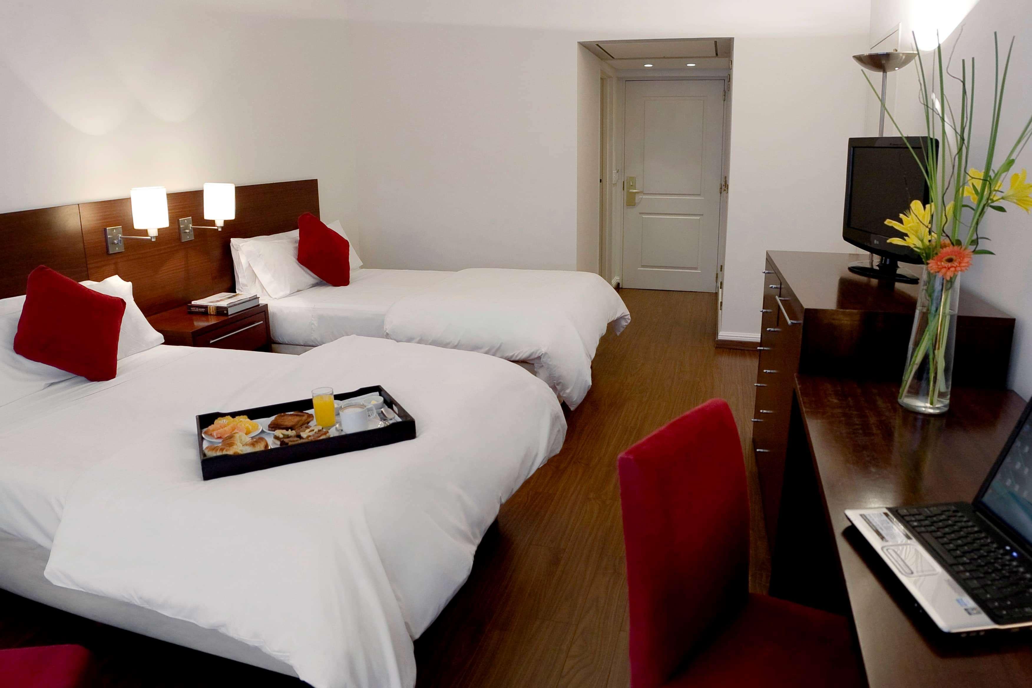 Dazzler By Wyndham Buenos Aires San Martin Hotel Bagian luar foto