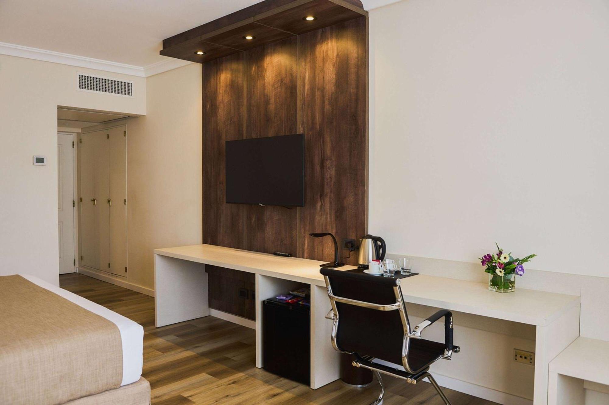 Dazzler By Wyndham Buenos Aires San Martin Hotel Bagian luar foto