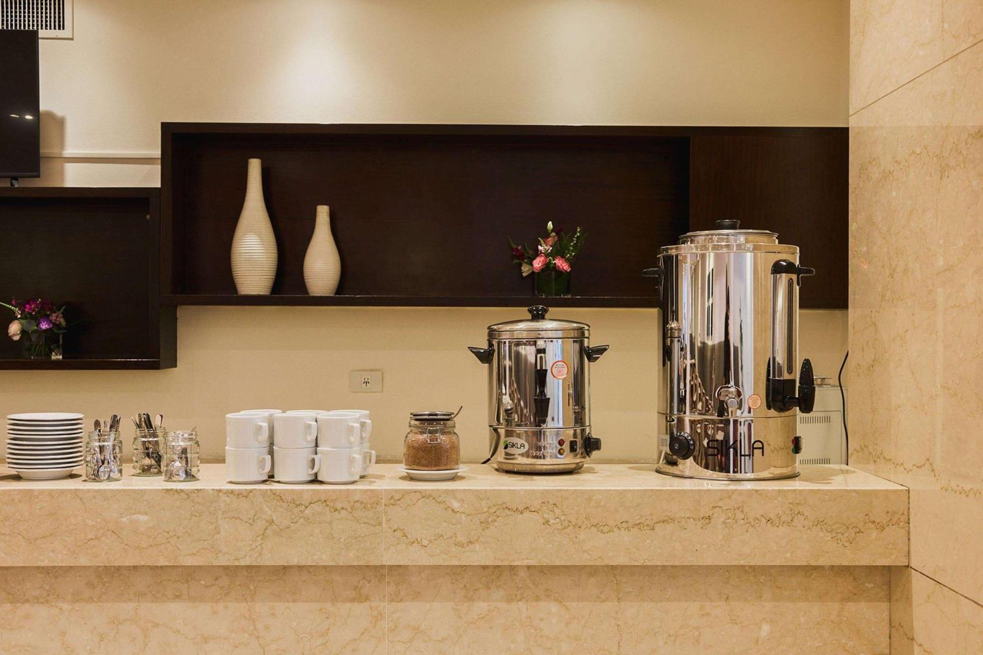 Dazzler By Wyndham Buenos Aires San Martin Hotel Bagian luar foto