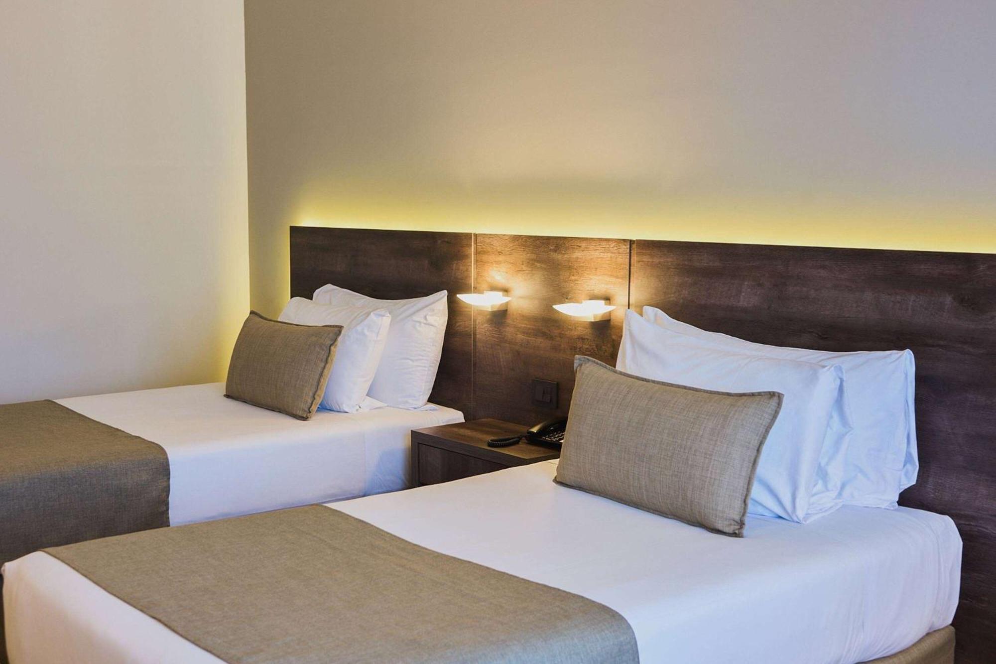 Dazzler By Wyndham Buenos Aires San Martin Hotel Bagian luar foto