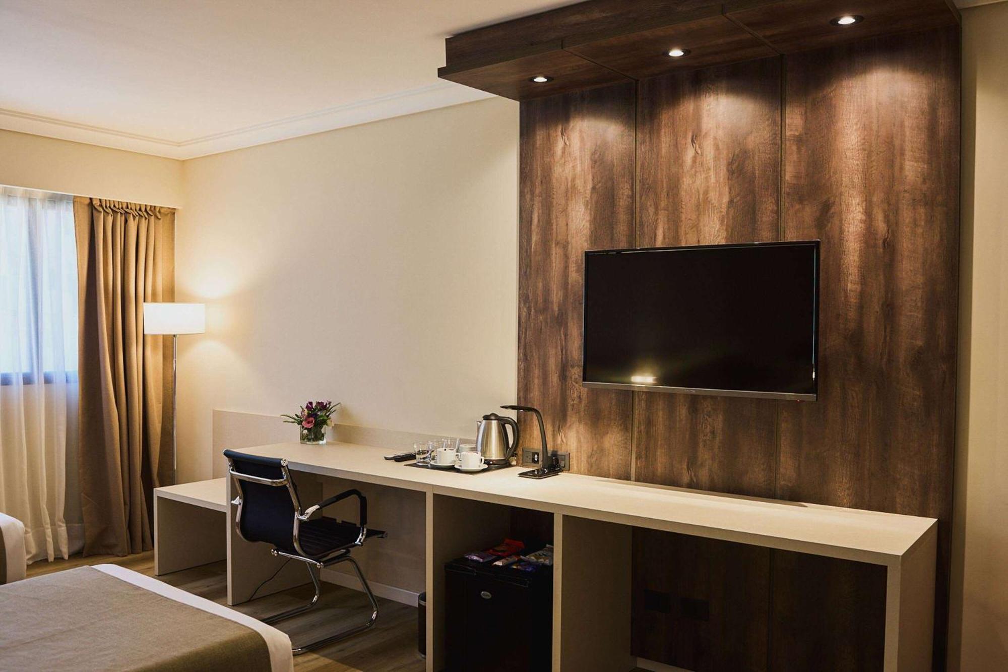 Dazzler By Wyndham Buenos Aires San Martin Hotel Bagian luar foto