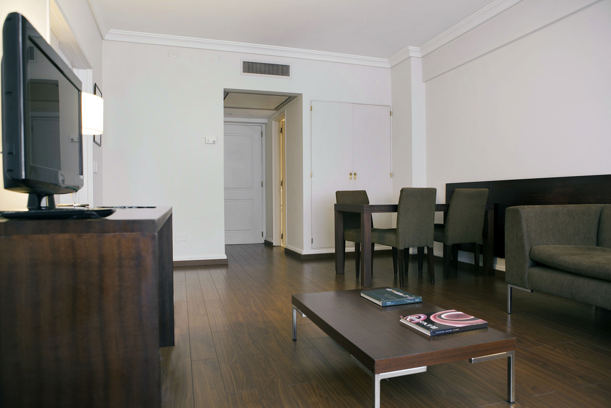 Dazzler By Wyndham Buenos Aires San Martin Hotel Bagian luar foto